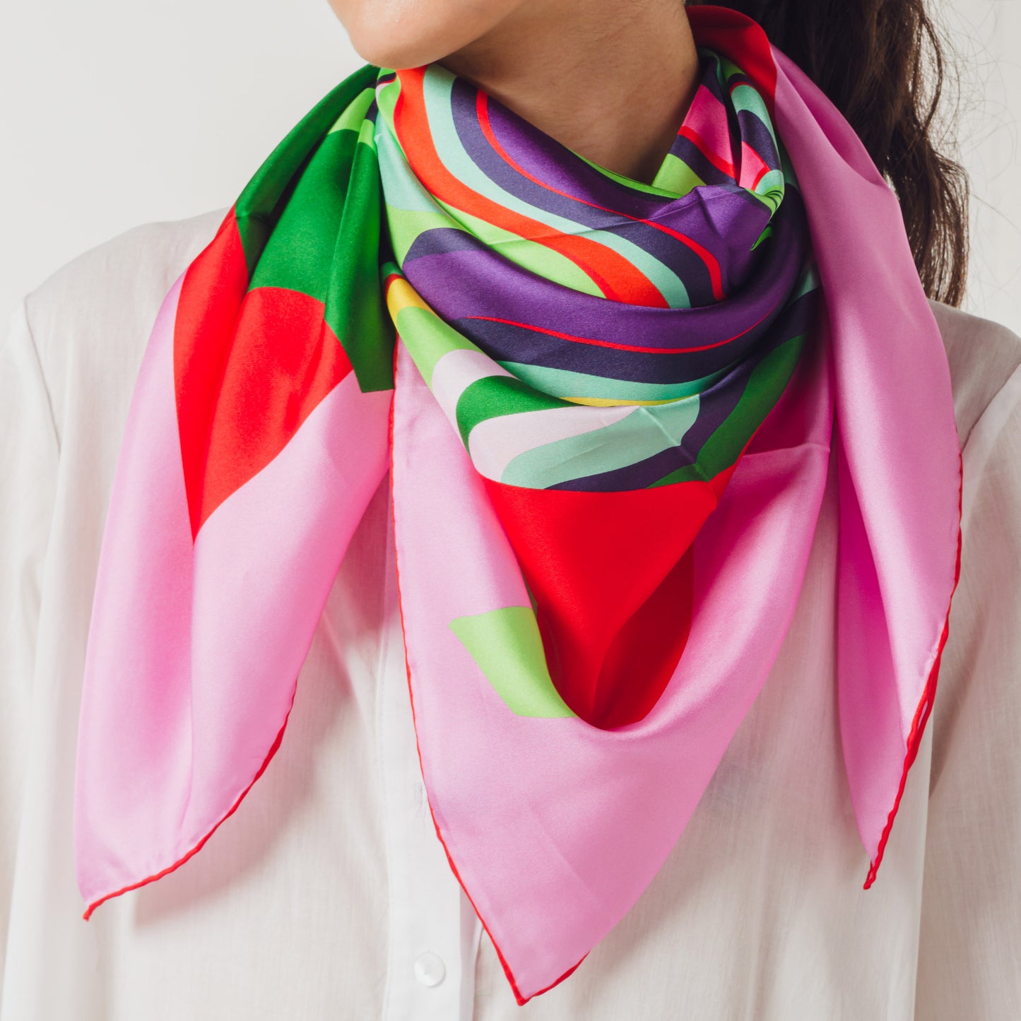 PAÑUELO ROSETON FUCSIA
