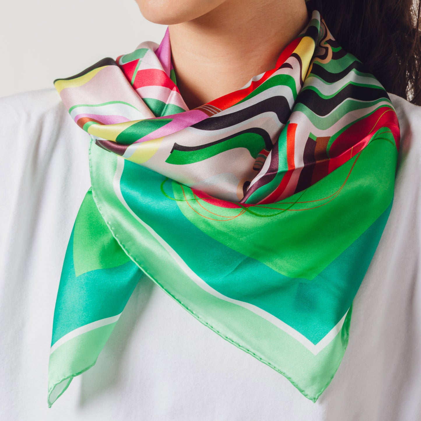 PAÑUELO ROSETON VERDE